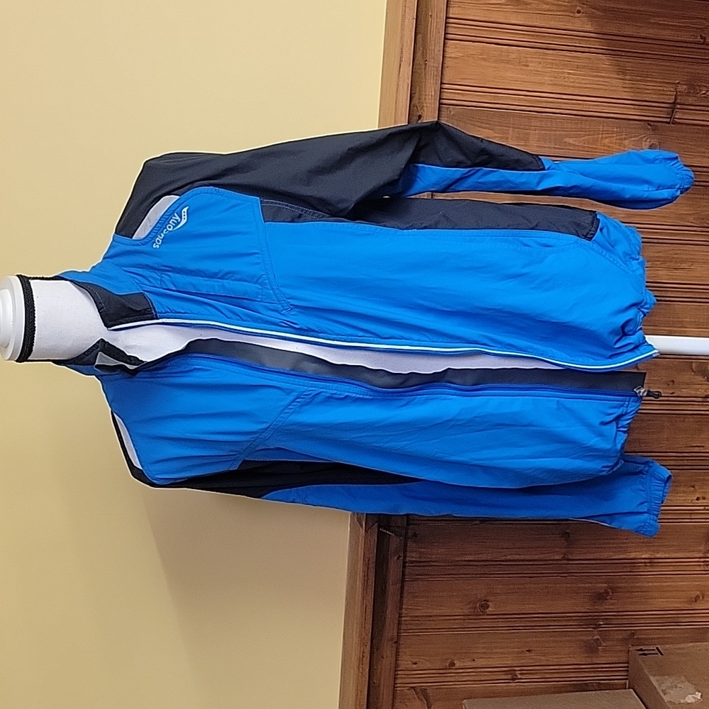 Saucony men lite jacket small